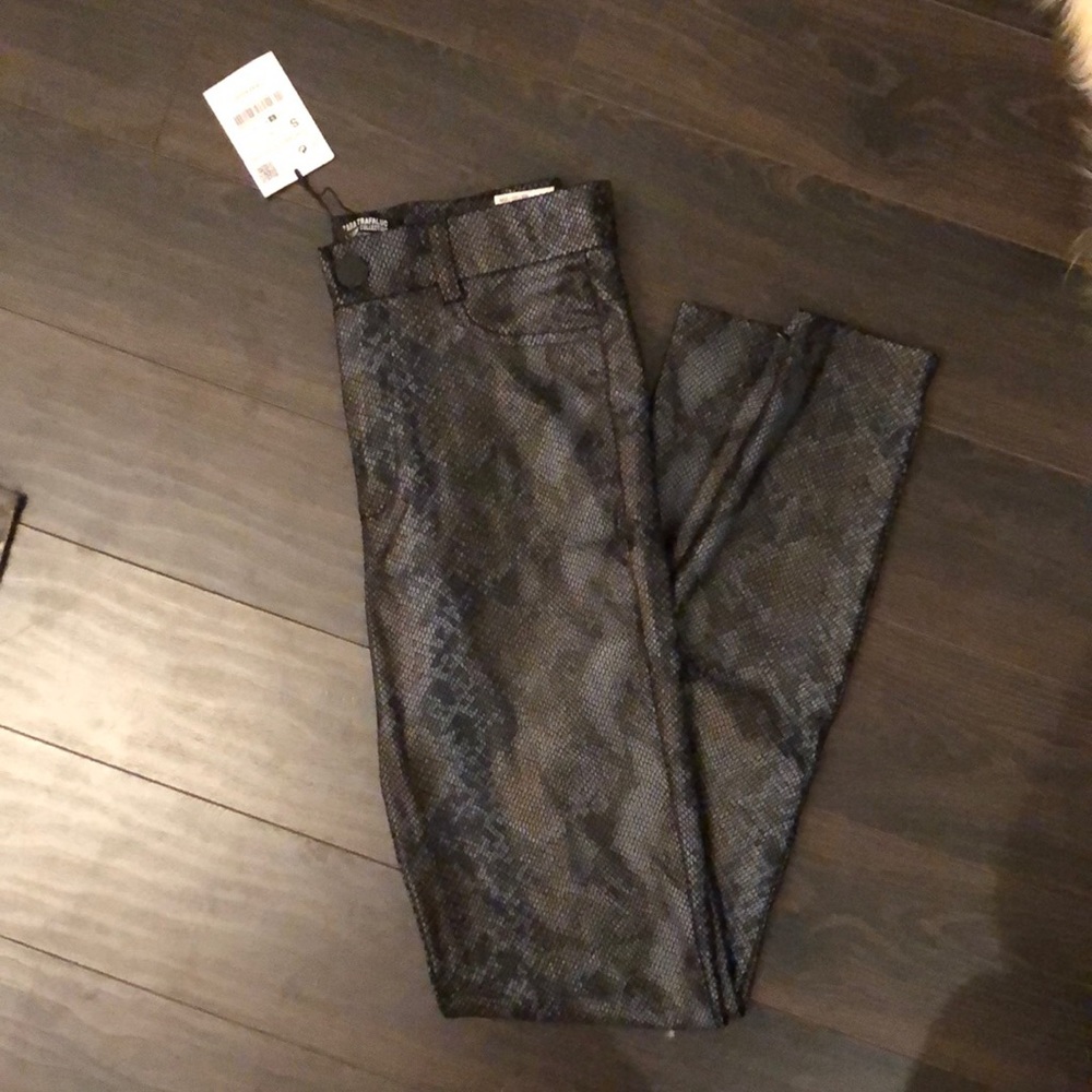 Zara snake print leggings size small, high waisted, NWT